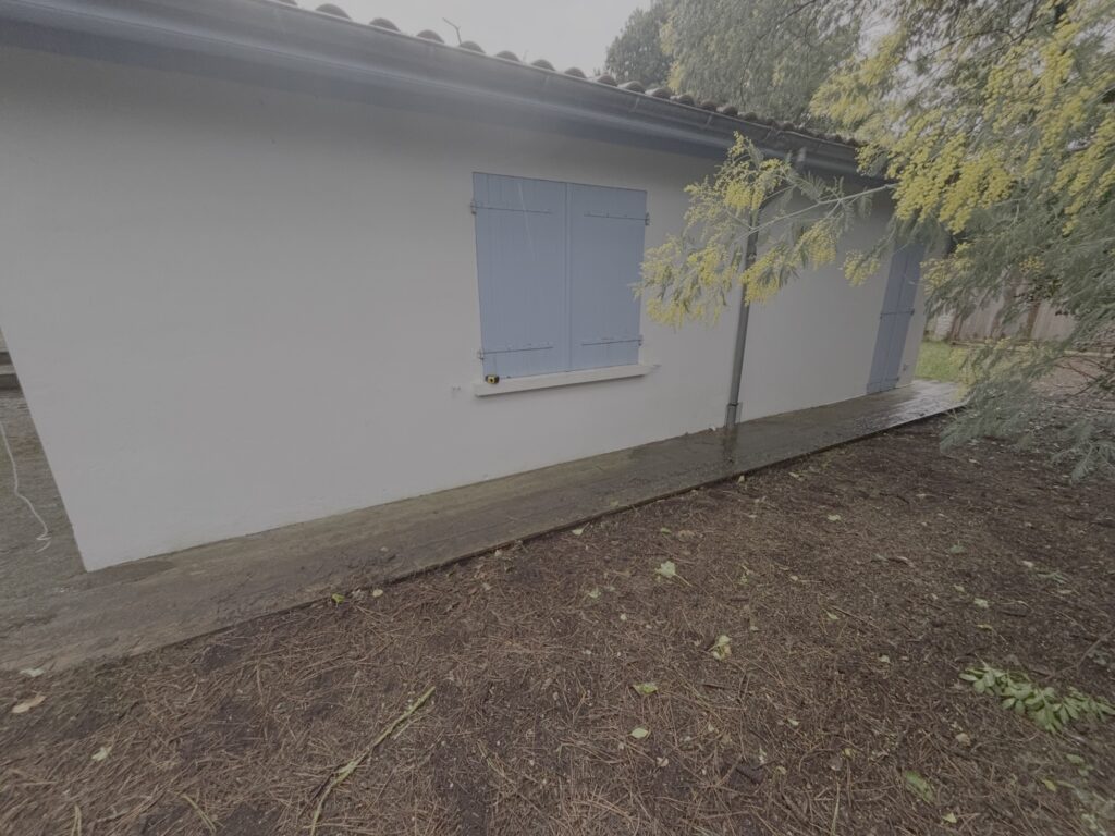 Splendide Projet sur mesure au Cap Ferret : Terrasse bois exotique, allées, escaliers, balcons